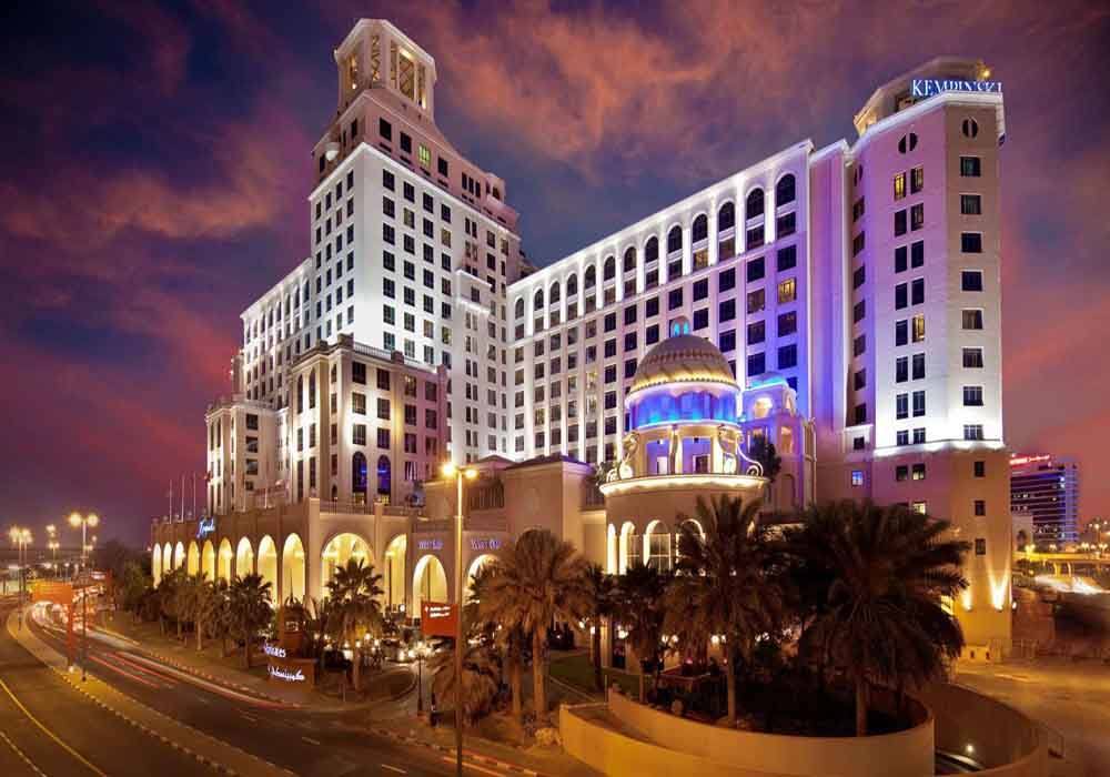 http://horizont.net.ua/wp-content/uploads/2015/12/Mall-of-the-Emirates1.jpg